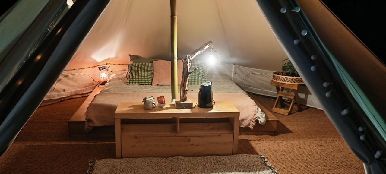 Evasion En Pleine Nature, Tipi Insolite Et Jacuzzi Au Pont Du Gard ! Вер-Пон-дю-Гар Екстер'єр фото