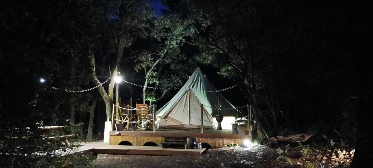 Evasion En Pleine Nature, Tipi Insolite Et Jacuzzi Au Pont Du Gard ! Вер-Пон-дю-Гар Екстер'єр фото